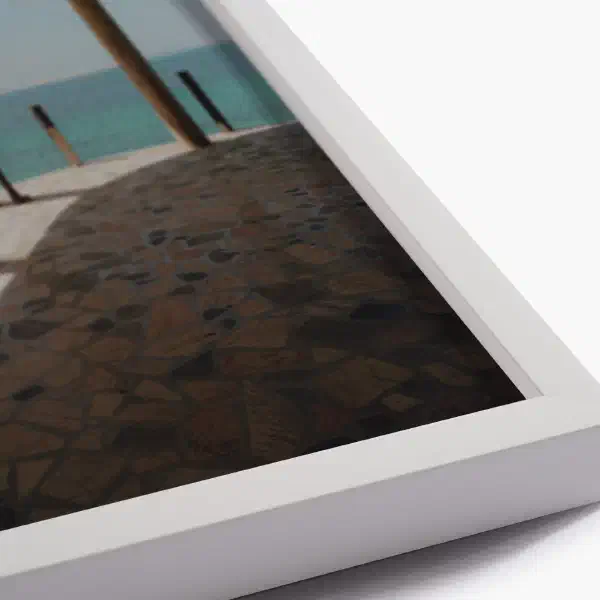 Nhamabue — white frame detail