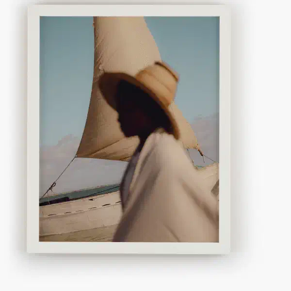 Sussurro — white frame overhead
